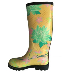 Lady yellow leaves rubber rain boot