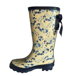 Lady beige rubber rain boot with ribbon