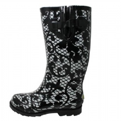 Lady black lace rubber rain boot with buckle