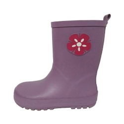 Kids purple solid ruber rain boot with floral patch