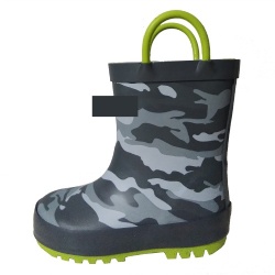 Kids green grey camo rubber rain boot